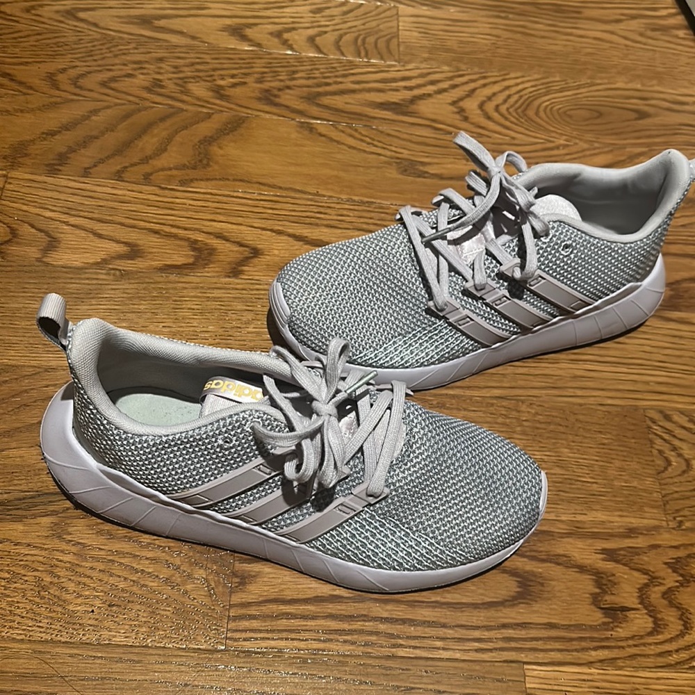 Lavender Questar Adidas